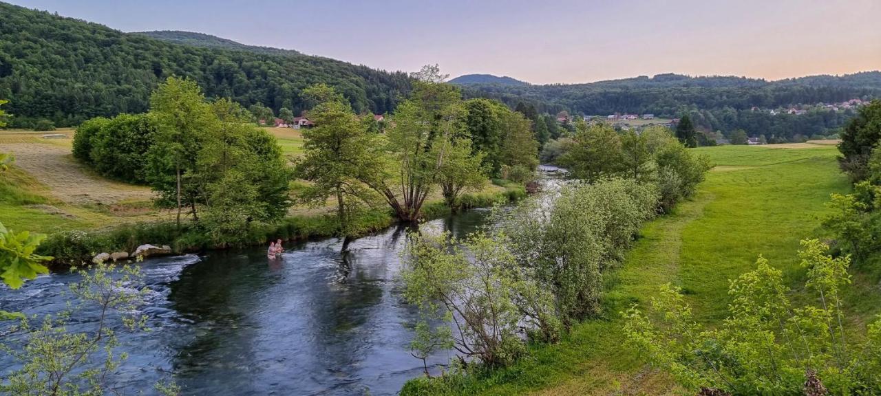 Krka River Lodge Znojile pri Krki Exteriér fotografie